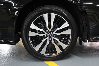 Brand New Toyota Alphard SC Version 300BHP