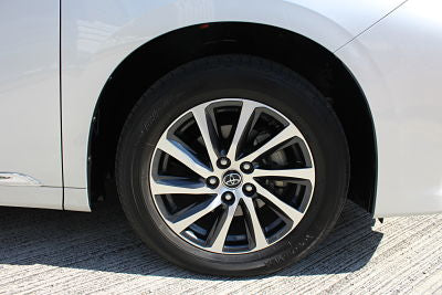 2015 Toyota Alphard Hybrid