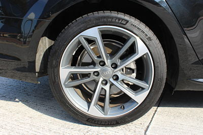 2017/2018  Audi A4 2.0 Avant S-Line